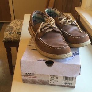 Bass Gently used Tan Top Siders